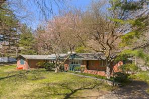 143 Palmers Hill Rd, Stamford
