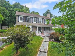 196 Woods End Road, Fairfield