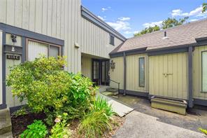 214 Heritage Village, #D, Southbury
