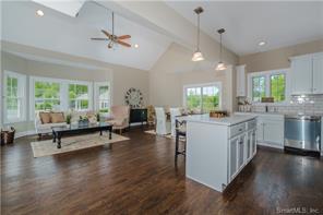 420 Maple Oak Drive #420, Stratford