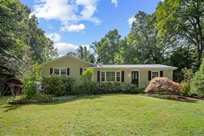 6 Lenora Lane, Redding