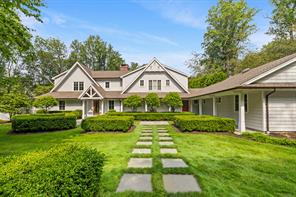 9 Woodside Ln, Westport